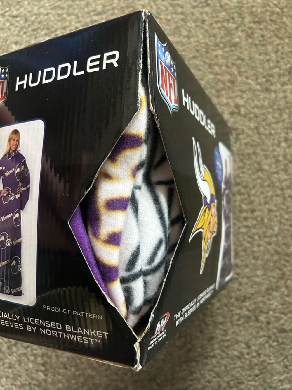 Northwest NFL Adult Minnesota Vikings Uniform Comfy Throw Blanket W/ Sleeves New - Picture 5 of 5